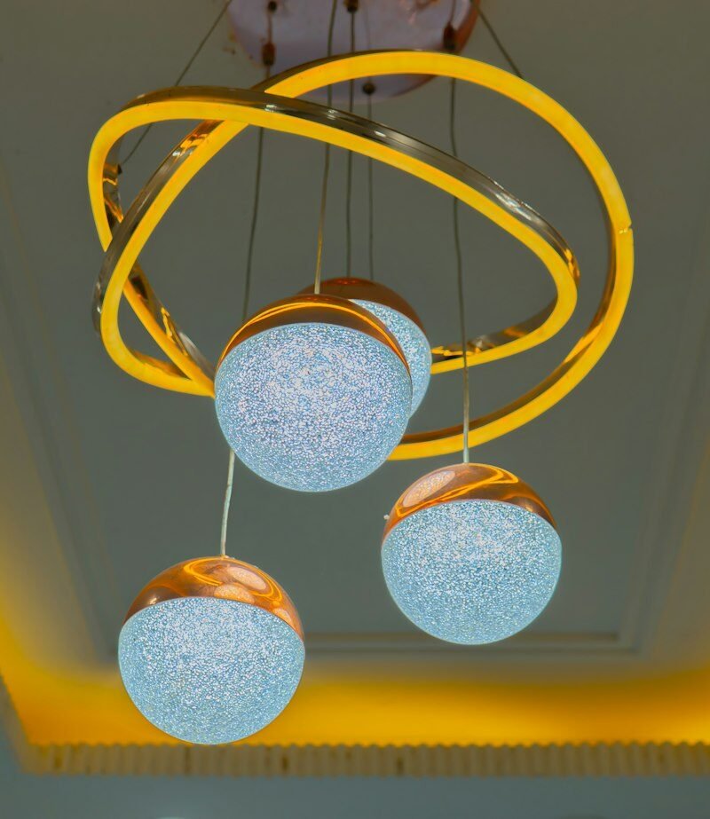 Sfera brass globe chandelier, 9 lights